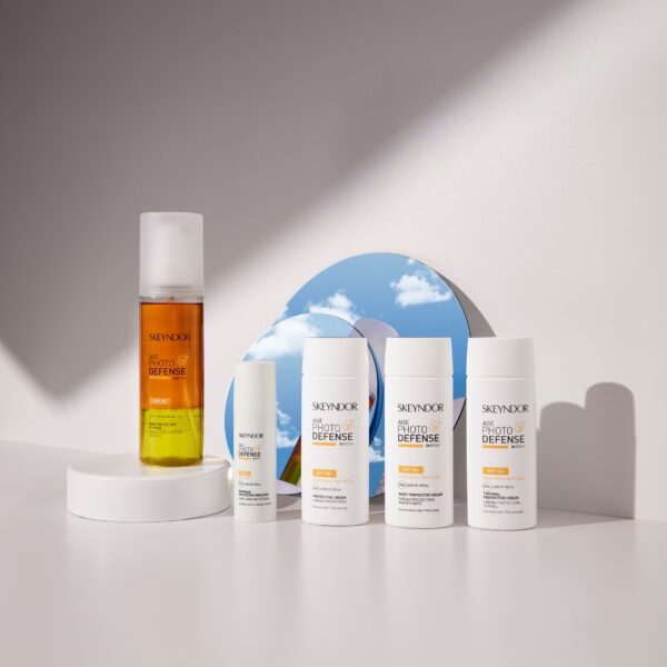 SKEYNDOR Krema za zaštitu od sunca i dnevnu njegu mješovite i masne kože + NESESER